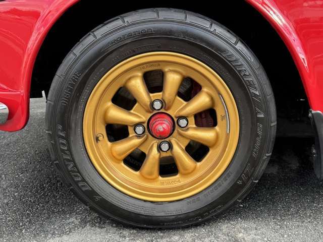 195/50R14アルミホイール！やっぱりオシャレは足元から。アルミホイールでバッチリキメタイですね。