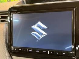 【純正10型ナビ】人気の大型8インチナビを装備。存在感のある大画面はインパクト大！ナビ利用時のマップ表示は見やすく、テレビやDVDは臨場感がアップ！いつものドライブがグッと楽しくなります♪