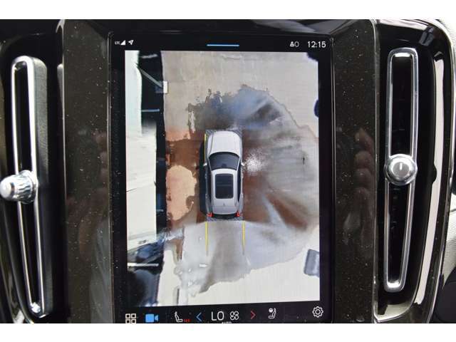 ◆立体的なバードアイ映像なら雪山などの障害物もはっきり。駐車の際や狭いスペースでのハンドリングにも役立ちます