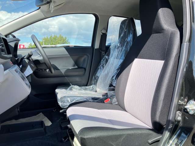 カーナビ・ETC・エンジンスターター・ドライブレコーダーなど、ご希望にお応えできるよう、オプション多数取り揃えております。おクルマのことなら何でもお任せください！