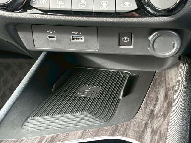 ☆ワイヤレス充電器☆スマホを置いておくだけで充電可能！