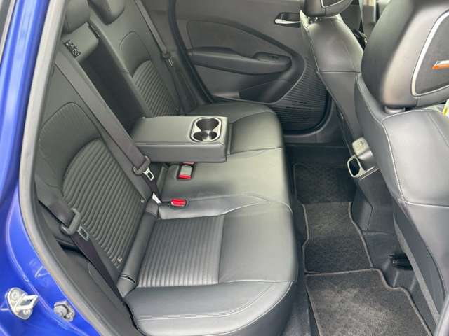 ドリンクホルダーも装備されています。