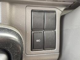 【内装の除菌消臭】車内の細菌やカビを除去しニオイの元となる菌の抑制をします。様々な物質に直接反応して酸化、分解します。人気オプションの一つです。