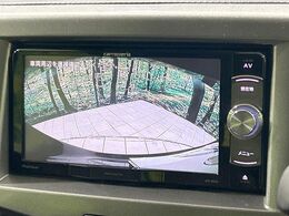 【バックカメラ】駐車時に後方がリアルタイム映像で確認できます。大型商業施設や立体駐車場での駐車時や、夜間のバック時に大活躍！運転スキルに関わらず、今や必須となった装備のひとつです！