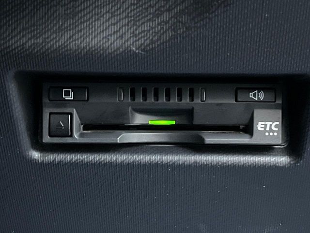 【ETC】高速道路の料金所をストレスなく通過！話題のスポットやサービスエリアに多い「スマートIC」利用時は必須のアイテムです。当店でセットアップを実施、ご納車当日からすぐにご利用いただけます！