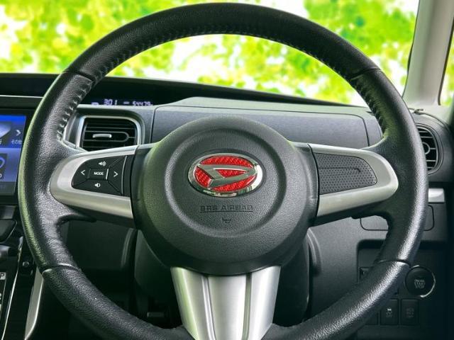 WECARSの展示場では実際に見て、触ってお車をお選びいただけます！知識の豊富な営業スタッフが様々なカーライフをご提案いたします！