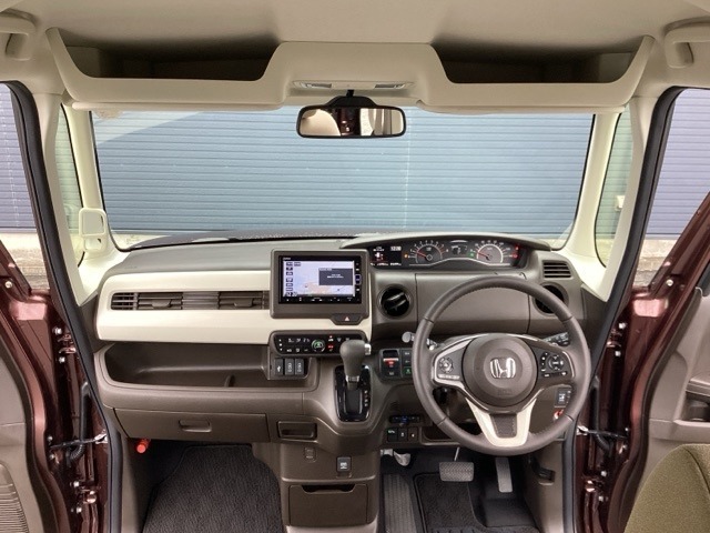 視界が大きくて運転のし易いNBOX(*^_^*)これが人気の秘訣の一つなんですよ(^^)/