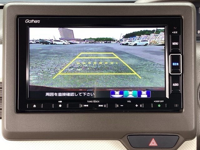 ホンダ純正ナビなので3ビュー切り替えバックカメラにも対応してますよ(^^)/バック運転苦手な方におススメですよ(^^♪