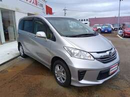 安心とく10パック★納車前にOIL・バッテリー・ワイパー交換！その他LEDミニライト・パンク修理剤・工具セット・ブースターケーブル・作業手袋を付属！さらに消臭抗菌施工を致します♪気になる方はスタッフ迄