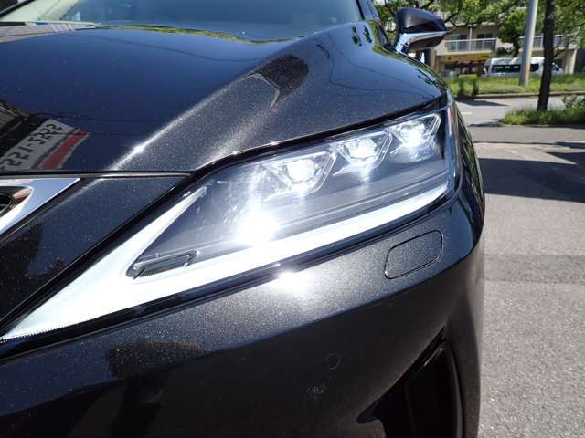当社にはお車の整備のプロ、国家資格を保持した整備士が対応致します。中古車をご購入された後もしっかりとアフターフォローを行いますので何でもご相談下さい