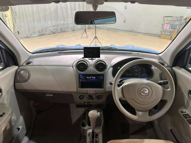 納車前にはスタッフによってピカピカに仕上げてご納車致します。オプションでガラスコーティングなどオススメ品も格安で承ります！