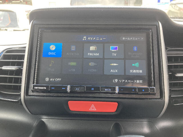 社外ナビゲーション付きでテレビ・Bluetooth使えます。