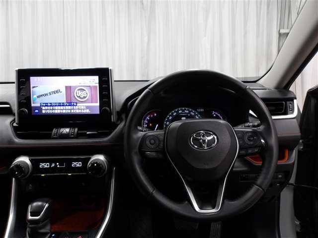 運転席に座ると☆こんな感じです♪