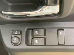 当店では車両本体価格以外に、諸費用を含めた支払総額も表示しておりますので、お客様の予算にピッタリのおクルマお選びができます。コーティングやJAFをセットにしたオトクな購入パックも好評です。