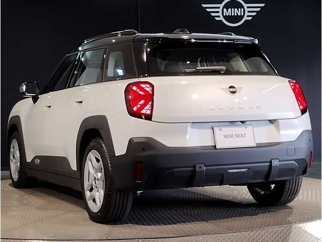 自宅にいながらお車の確認ができます。FaceTime動画電話やYouTube動画配信サービスであなただけの詳細動画をご来店いただかなくても、Live通信でお届けします。