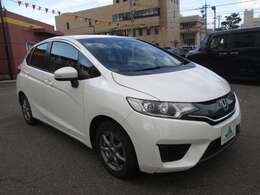 色は人気のパールホワイトです！