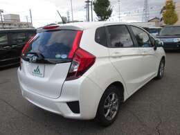 展示場には常時30台以上展示中！お探しの車がきっと見つかりますよ！