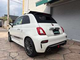 自社整備工場での安心保障付きです。