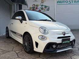 ボディーカラーはホワイトです。