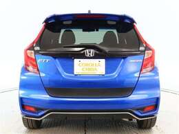 走りにこだわりながら収納力も持ち合わせたお車です。荷物を載せて軽快なドライブを楽しめますよ♪