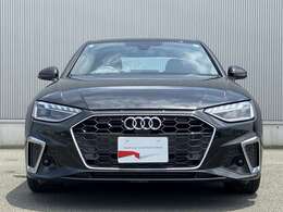 Audiでは2004年以降、この逆台形型のシングルフレームグリルを採用しています。他ブランドのフロントマスクデザインにも大きな影響を与えています。