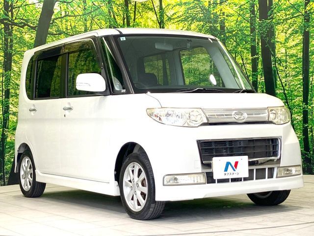 大好評のボディコーティング「弾スプラッシュコート」もご納車までに施工可能。通常のガラスコートと異なる、耐久年数6年の無機質ガラスコーティングが、ボディをキレイな状態に保ってくれます。