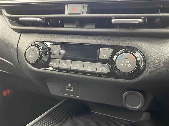 【運転席操作部】快適なドライブを楽しむための機能が装備されています！運転席から触れるので、使いやすいです！除菌プランいれていただくと、さらに清潔で安心していただけます！