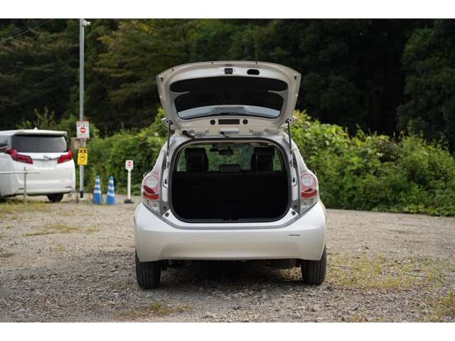 ドアキー連動パワードアロック（バックドア連動）付きなので荷物を乗せたり降ろしたりした後の施錠も便利！【ヵーマッチ神奈川大和店】