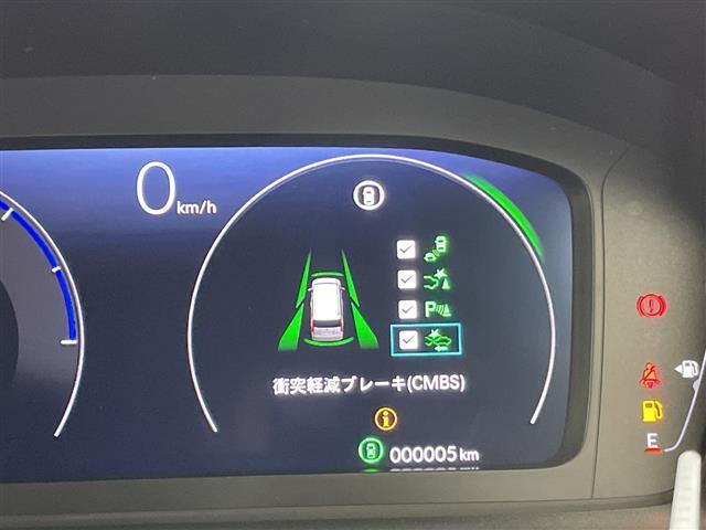 【スピードメーター】『スピードメーター』の画像になります。メーターがシンプルで見やすく運転しやすいですね！