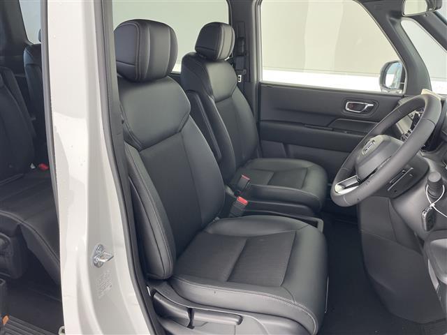 【運転席】『運転席周辺』の画像になります。写真の内容に関してご不明点、ご質問等がございましたらお気軽にガリバー店舗までお問い合わせください。