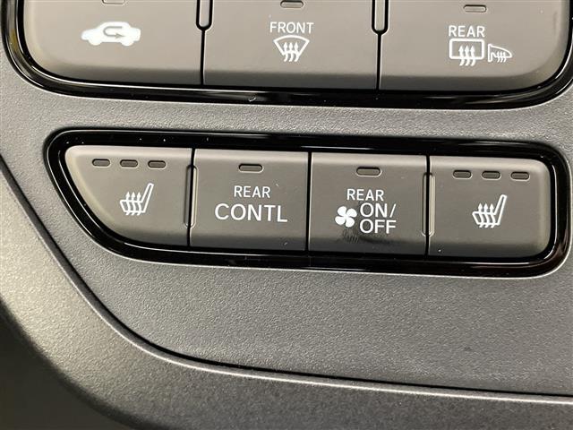 【その他】このクルマ限定で使える装備品が付いています！使い方などはぜひ実際に店舗にお越しいただき、専門スタッフにお尋ねください！