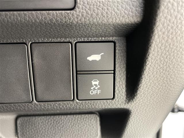 【運転席操作部】『運転席周辺の装備』の画像になります。快適なドライブを楽しむための機能が装備されています！運転席から触れるので使いやすいです！