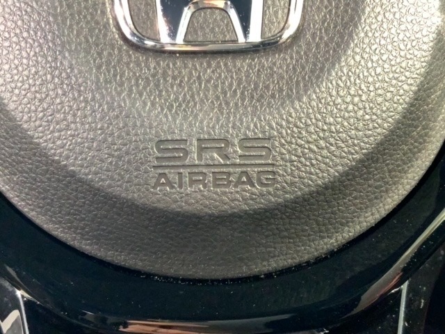 豊富に在庫を取り揃えています。 軽自動車からミニバン、セダン、SUV、話題のハイブリッド車などなど続々入荷中です！