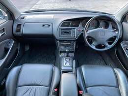 走行4000Km。ワンオーナー、ガレージ保管。内外装共に良好で目を見張るコンディションの個体です。禁煙車なので嫌なニオイもありません。