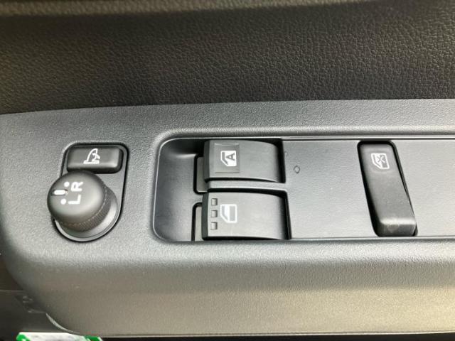 お車に合わせて無料保証以外にも、保証範囲、期間、距離を拡充させた有料保証もご用意しております！中古車の購入が初めてで不安・・・というお客様もご安心ください！