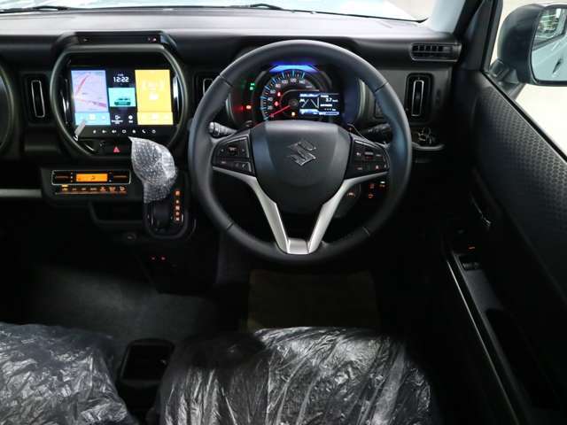 系列会社にメルセデスベンツ、BMW、VW、GMシボレー、クライスラー、スズキアリーナ等正規ディーラーを持つ当社ならご納車後の整備のノウハウも御座いますので安心してお乗り頂けます。