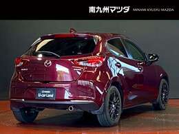 【MAZDA2】マツダのメーカー名を冠したコンパクトカーです。小さめの車体で運転しやすく、かつ5人乗りなので、家族が増えても安心です。「好きを探せる相棒」をコンセプトに誕生しました。外装は研磨をしております