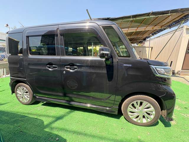 当社で販売する中古車は、自社工場で徹底的に点検・整備した上で、お客様へ納車しております。納車後の車検やアフターケアなどもおまかせください