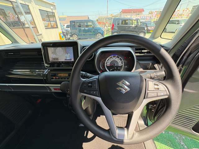 当社の自動車販売サービスは、全車種・全メーカー対応していますので、車屋さんを何件もまわるお手間をかけさせません。たくさんの選択肢の中で比較しながら、お客様のご要望、条件にあう一台を一緒に探します。