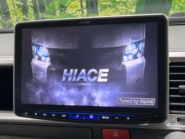 【BIG-X11インチナビ】人気の大画面BIG-Xナビを装備。専用設計で車内の雰囲気にマッチ！ナビ利用時のマップ表示は見やすく、テレビやDVDは臨場感がアップ！いつものドライブがグッと楽しくなります♪