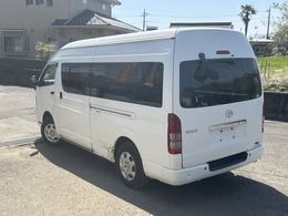 当店では、ハイエースの車両を多数掲載しております。さまざまなモデルや仕様のハイエースをご覧いただけるので、ぜひ一度ご確認してみてはいかがでしょうか。ご希望の条件に合った車両が見つかるかもしれません！