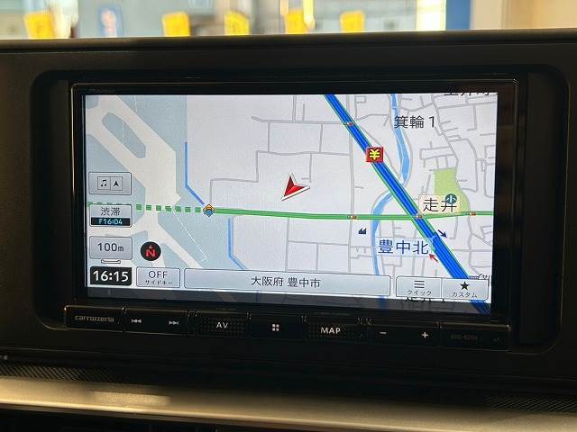 メーカーマルチナビを装備でロングドライブも快適です。フルセグTV視聴可能！