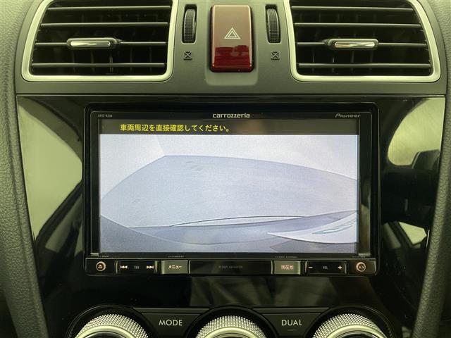【バックモニター】後ろのカメラの映像をモニターに映し出すことができます！後方の見えない死角や、障害物との距離感をしっかり確認することができます！駐車が苦手な方におすすめです。