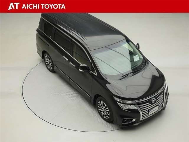 両側パワースライドドア付きだから、狭い駐車スペースなどでの乗り降りラクラク♪小さなお子さまのいるご家庭には嬉しい装備です。