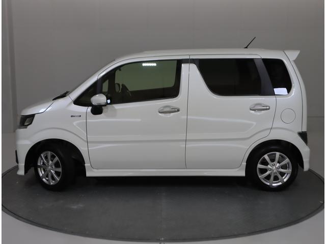 一目でワゴンRと分かる外装。日本を代表する軽ハイトワゴンです。