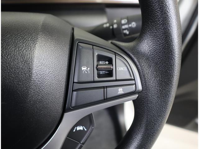 追従機能付きクルーズコントロールシステム・車線逸脱抑制機能装備☆　設定した速度を自動で維持しつつ前方の車との車間距離を保って走行し、車線をはみ出さないをサポート。高速道路走行時に便利♪