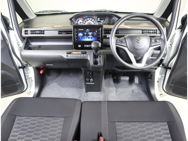 黒を基調とした内装で汚れも目立たないので日常使いにオススメです。広過ぎずちょうど良いサイズの室内です◎