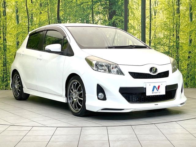 大好評のボディコーティング「弾スプラッシュコート」もご納車までに施工可能。通常のガラスコートと異なる、耐久年数6年の無機質ガラスコーティングが、ボディをキレイな状態に保ってくれます。