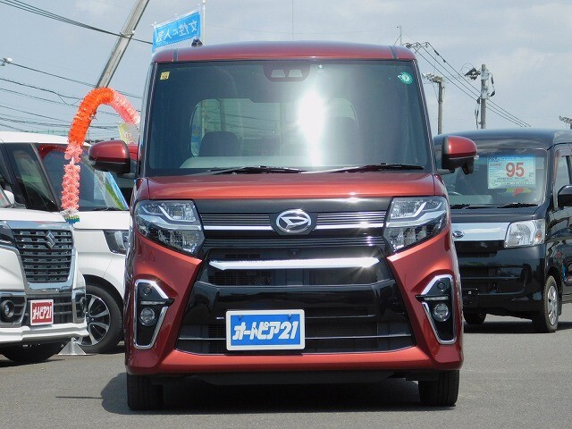 令和2年式タントカスタム　走行21900kmのお車です。運転席ロングスライドシート付