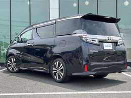 ご成約頂いたお車は全車保証付で納車後も安心！有料オプションで長期保証をお選びいただくことも可能です。
